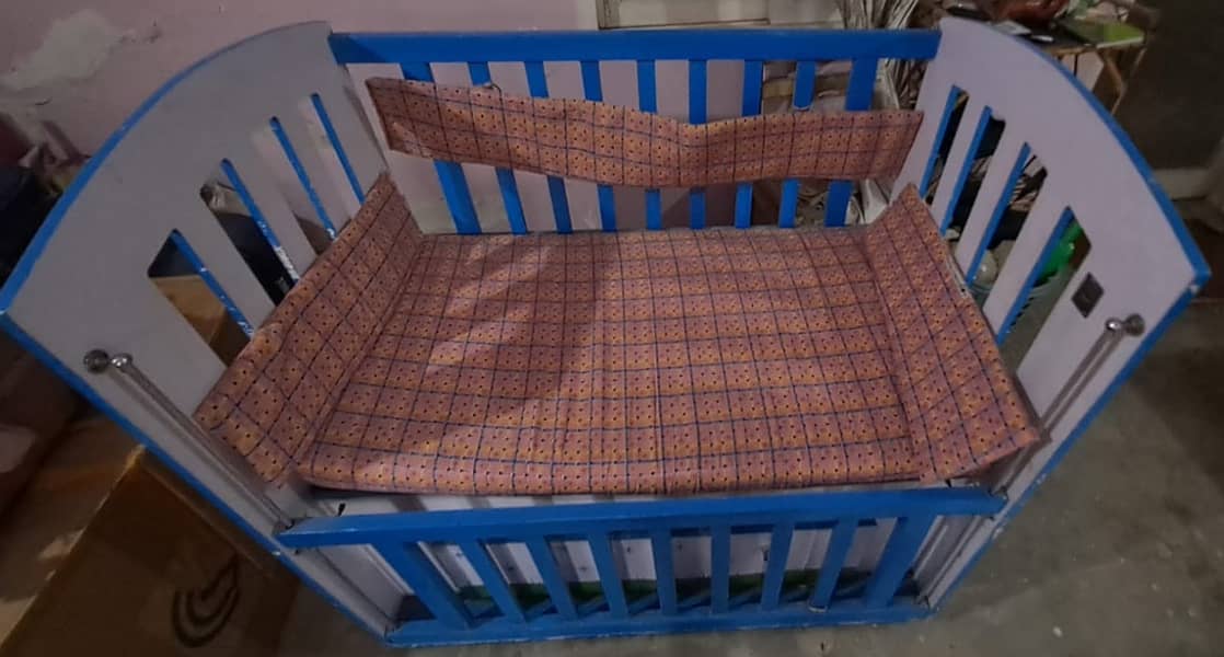 Baby cot with matter and wheel's 1