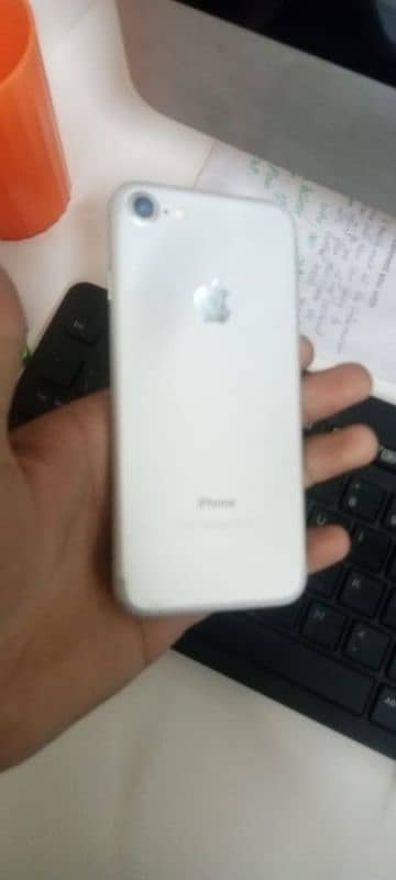 iphone 7 Non Pta 32 GB silver colour 8