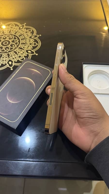 iphone 12 pro max gold 128gb PTA approved full box 6