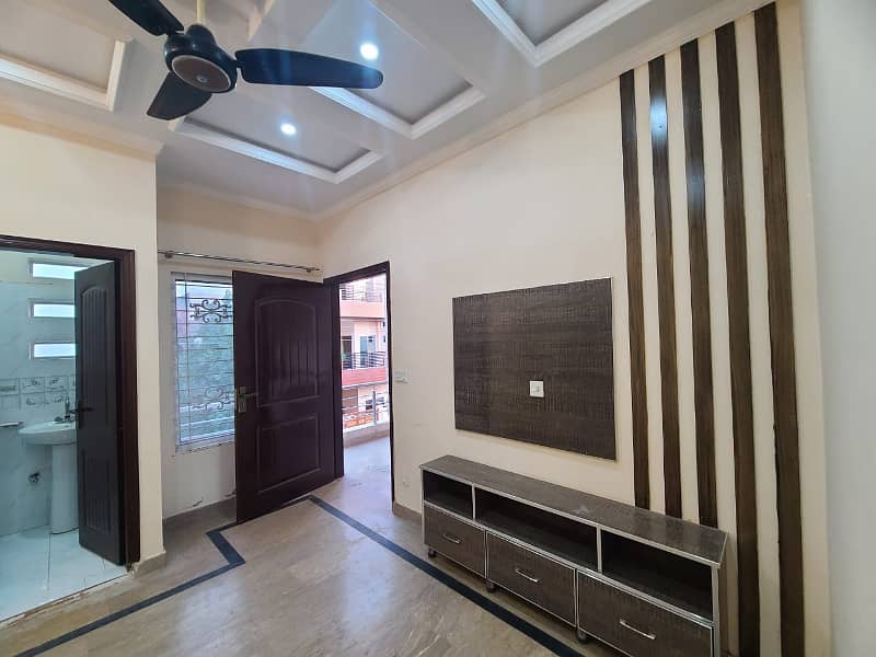 10 Marla Upper Portion Available For Rent 1