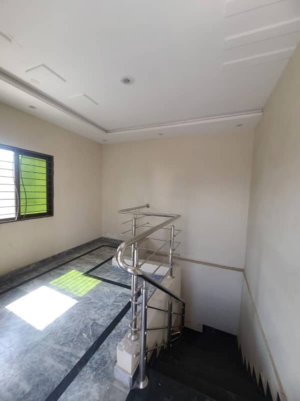 10 Marla Upper Portion Available For Rent 8