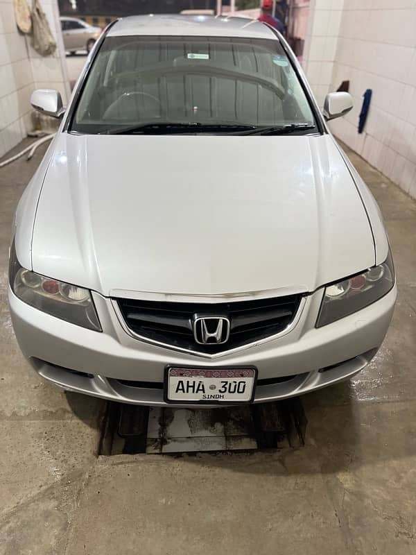 Honda Accord 2004 4