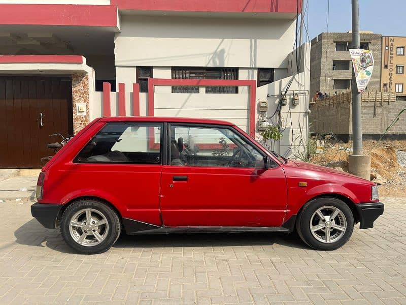 Daihatsu Charade 2 door 1986 reg. 1992 imported 5