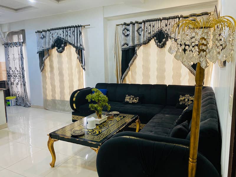 Furnish laxry apartment bahria town lahore par day weekly available for rent 4