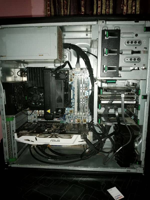 HP Z420 Workstation 0