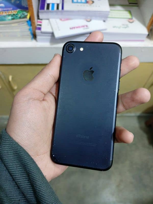 Iphone 7 128 GB official PTA approved 0