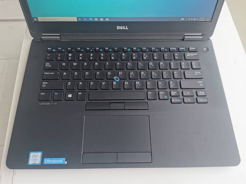 Dell Latitude E7270 Core i7 6th Generation 4