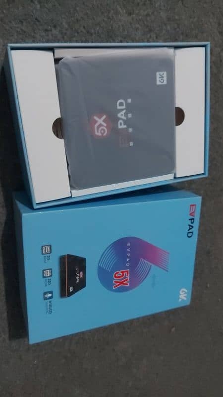 Evpad  android TV Box 2Gb Ram 32Gb Voice control remote 2