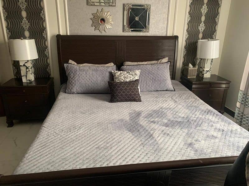 Solid Wood Bed Set for Sale 0