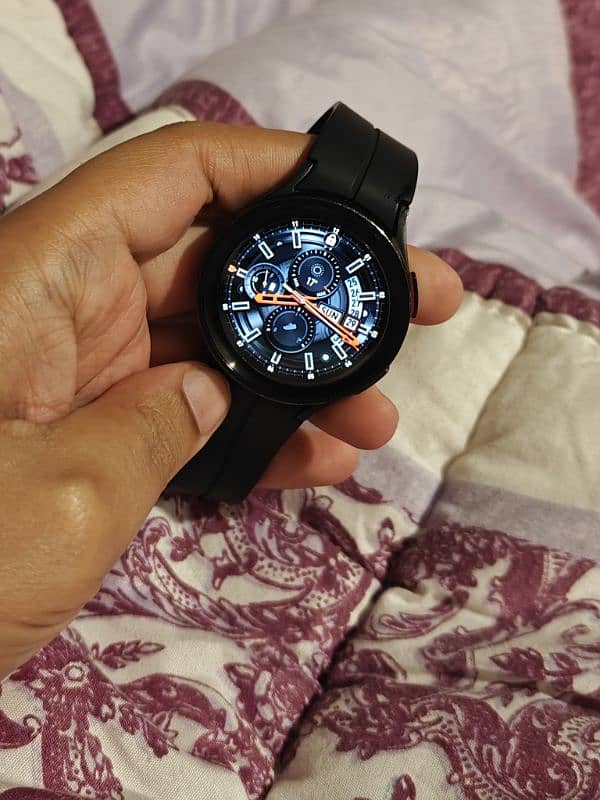 Samaung Galaxy watch 5 pro 0