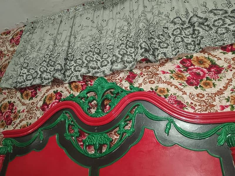 King size bed beautiful condition. 0/3/1/1/4/8/4/9/7/2/3 3