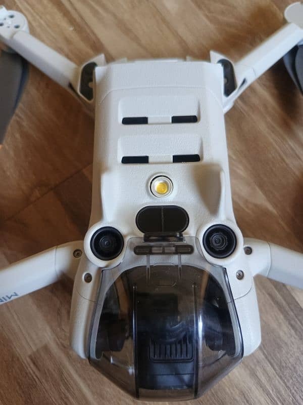 dji mini 4 pro combo plus with hard case 2