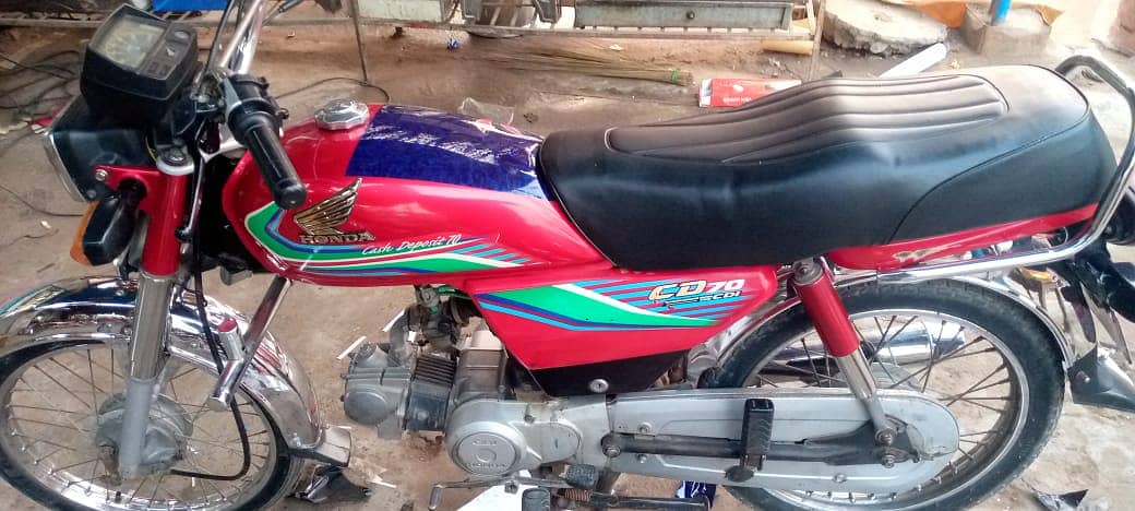 Honda CD 70 2017 model nice condition 6