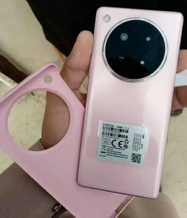 Infinix Zero 40 pink colour 7