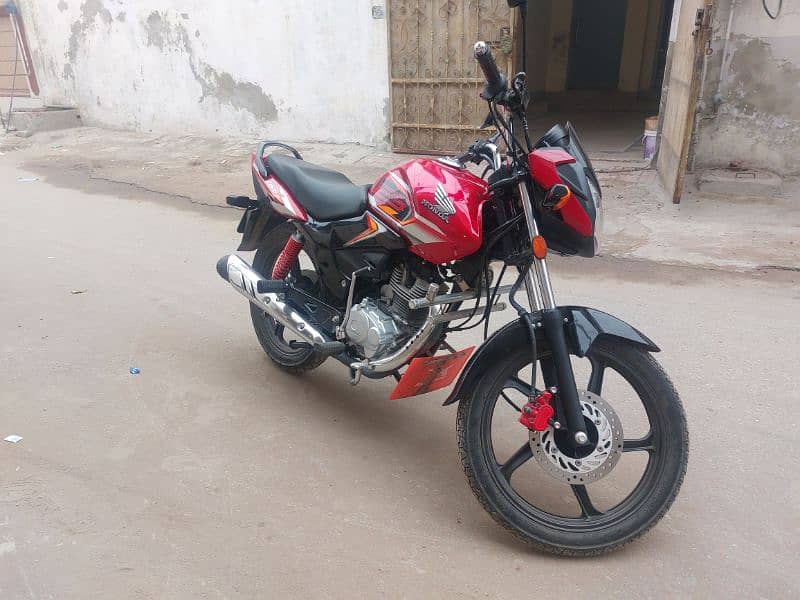 Honda CB125F  | 2024 model  |  3500 kms running 1