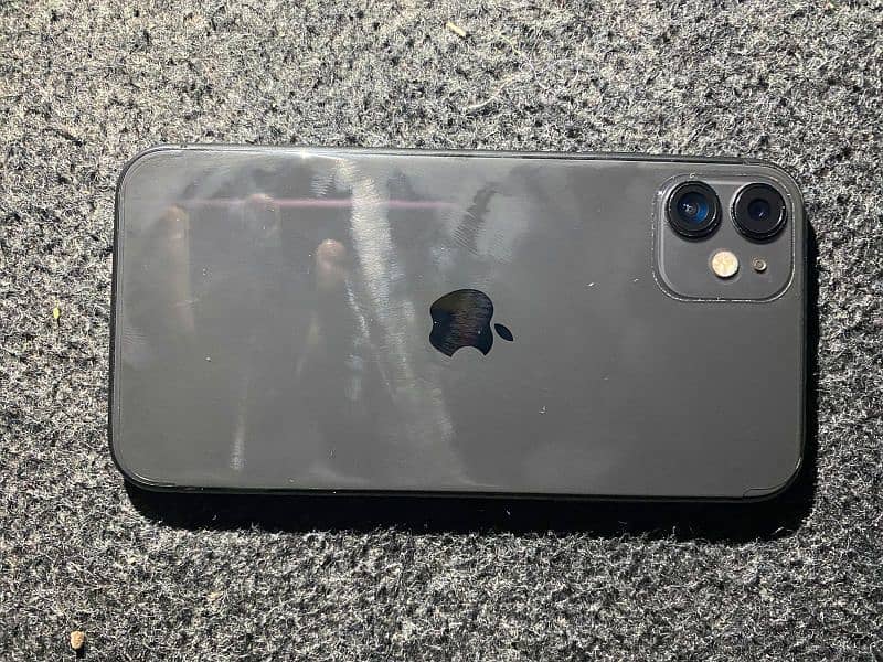 Iphone 11 Black colour 64 GB 10/10 condition 0