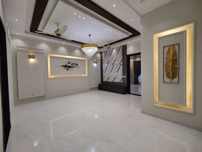 Luxurious Designer 10 Marla Brand New House For Sale in Bahria Town Lahore 32