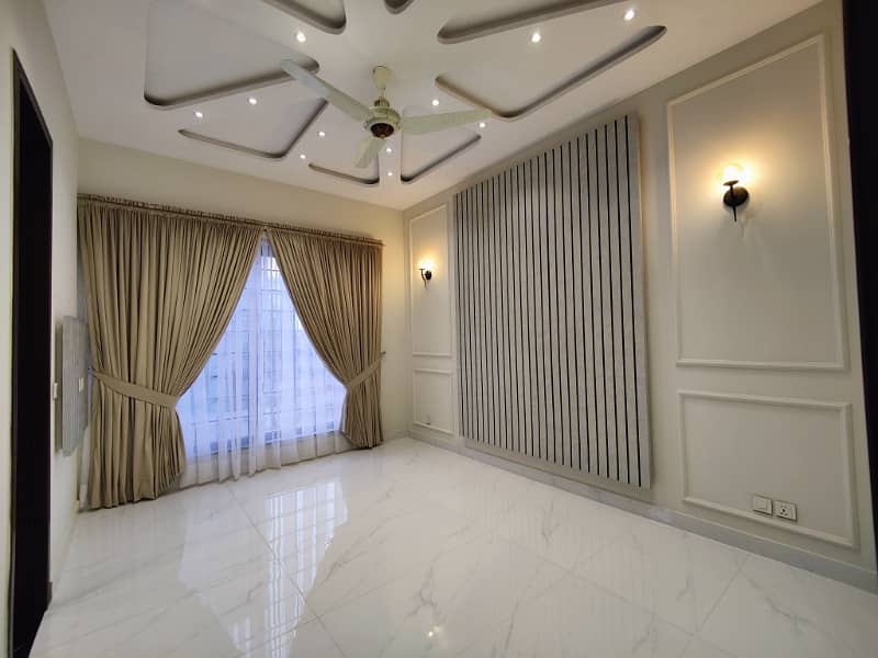 Luxurious Designer 10 Marla Brand New House For Sale in Bahria Town Lahore 35