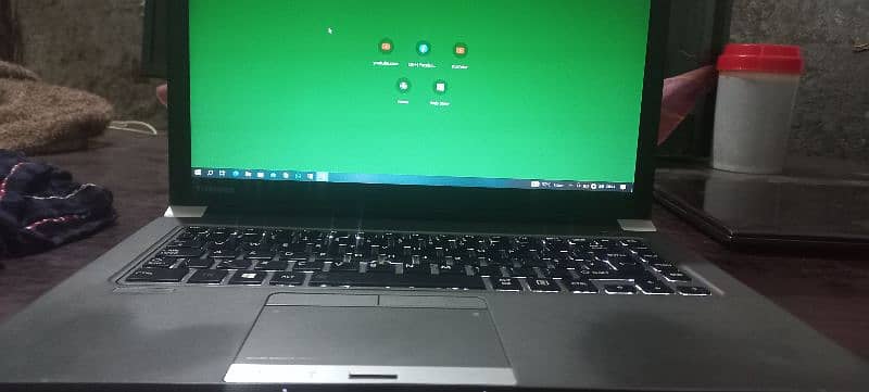 Toshibha laptop core i3 5th gen full working all 1