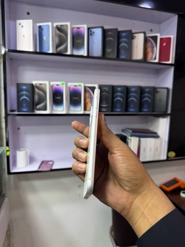 iPhone 11 Non pta Jv 64gb 2