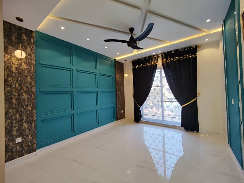 Luxurious Designer 10 Marla Brand New House For Sale in Bahria Town Lahore 49