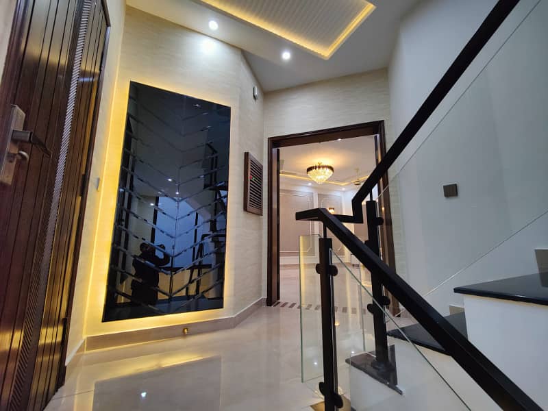 Luxurious Designer 10 Marla Brand New House For Sale in Bahria Town Lahore 29