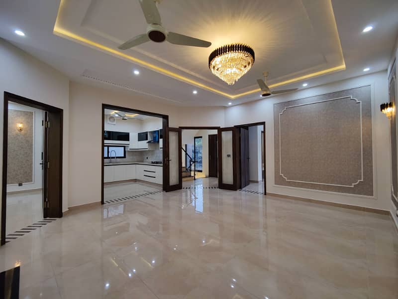 Luxurious Designer 10 Marla Brand New House For Sale in Bahria Town Lahore 35