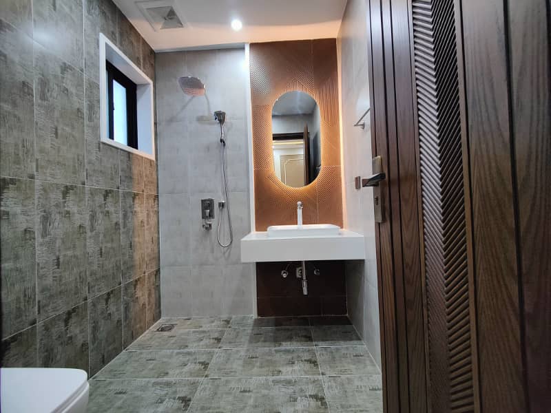 Luxurious Designer 10 Marla Brand New House For Sale in Bahria Town Lahore 47