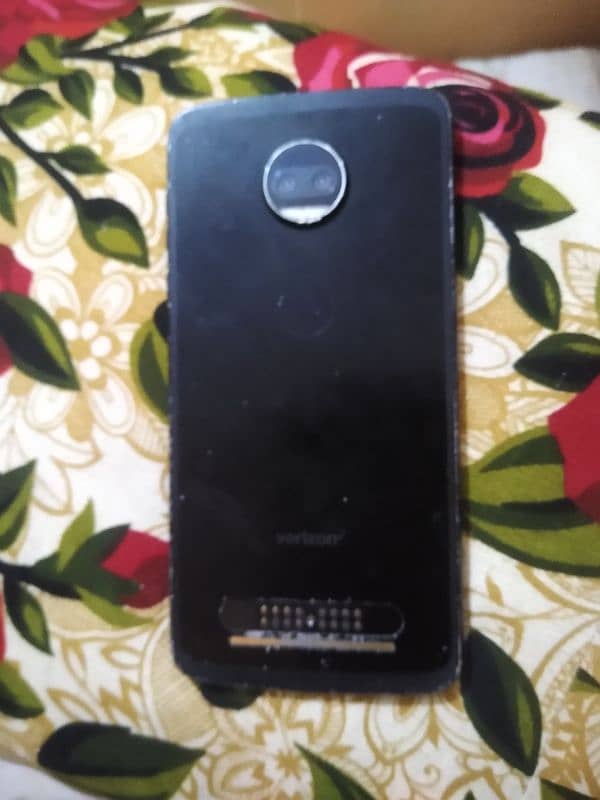 Moto Z2 non pta 1