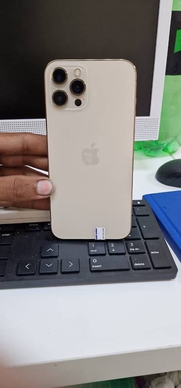 iphone 12 Pro max 256gb gold color LLA MODEL 2 Month Sim Chly Gi 4