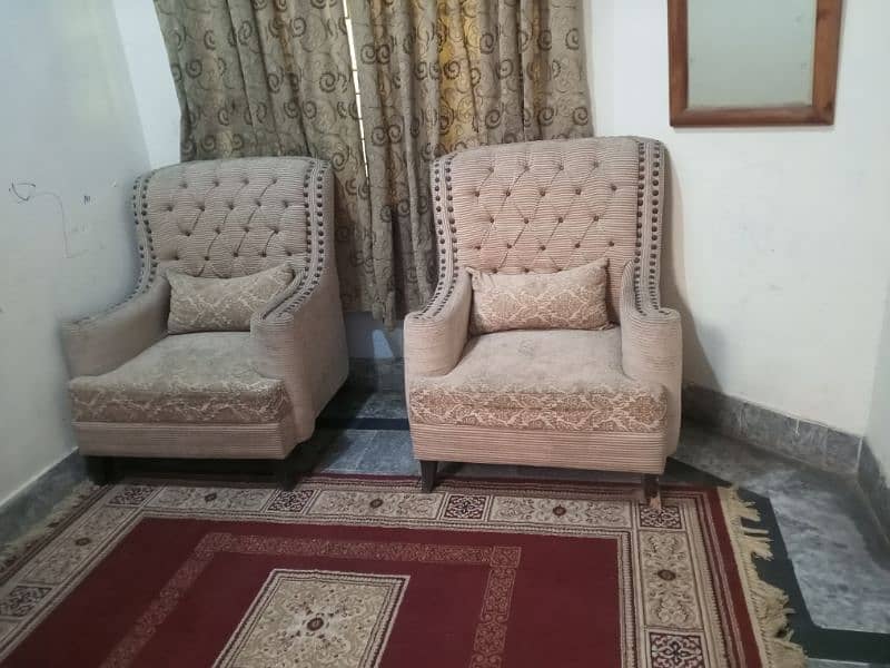 only 1 years used orignl condition heavy sofa set 1