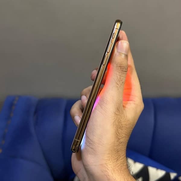 iPhone XS golden 64gb Face ID ok True Tone ok jv/btry74 1