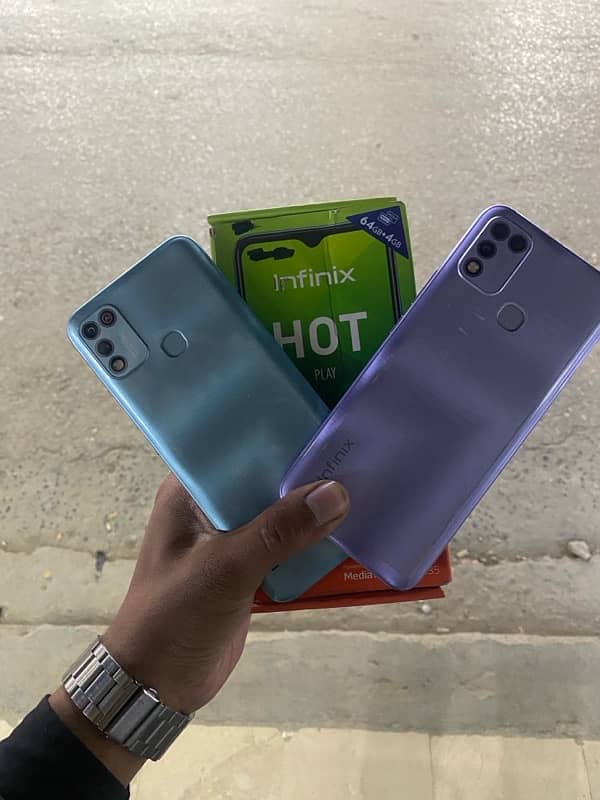 iNFiNiX HOT 1O Play 4/64 0