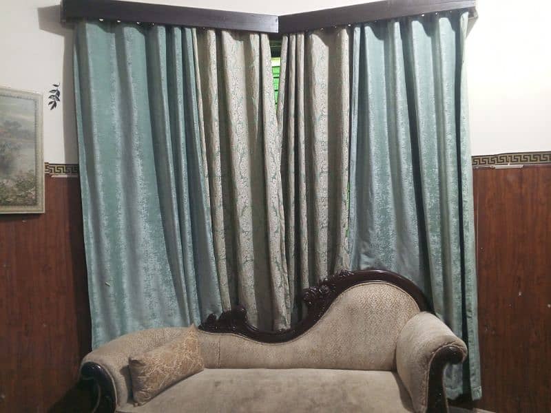 heavy veltet type curtains 2