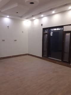 three bed dd well maintained portion for rent in johar