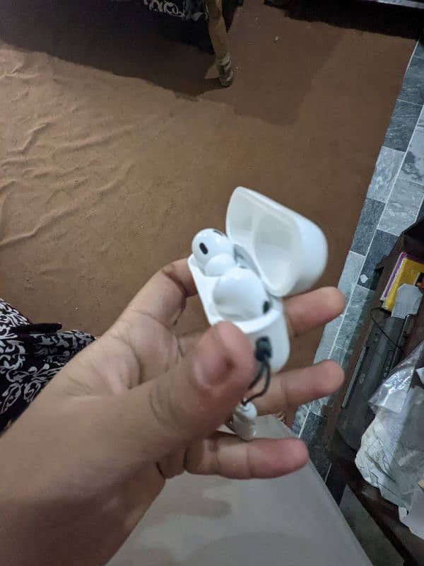 Google pixel 4a 5g with screen air pods 7