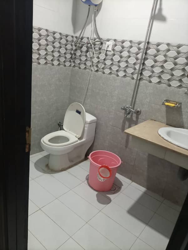 Neat and clean apartment available for rent bahria town phase 7 daily basis 3