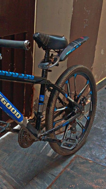 bicycle gear+shauk+disc brakes good condition 3