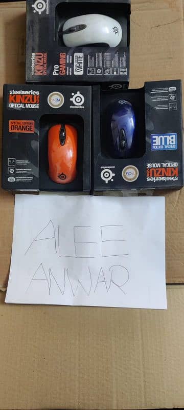 Steelseries kinzu V2 gaming mouse 1