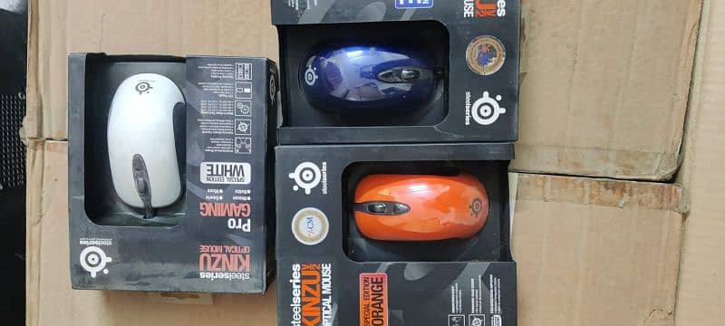 Steelseries kinzu V2 gaming mouse 2