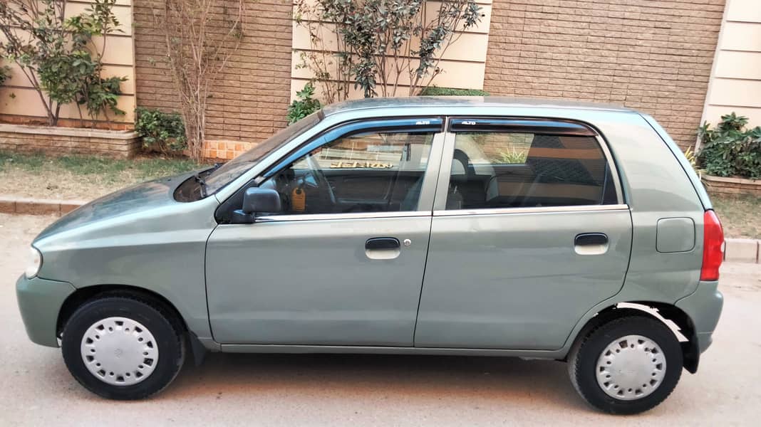 SUZUKI ALTO VXR Manual Model 2012 Smoke Grey color. 4