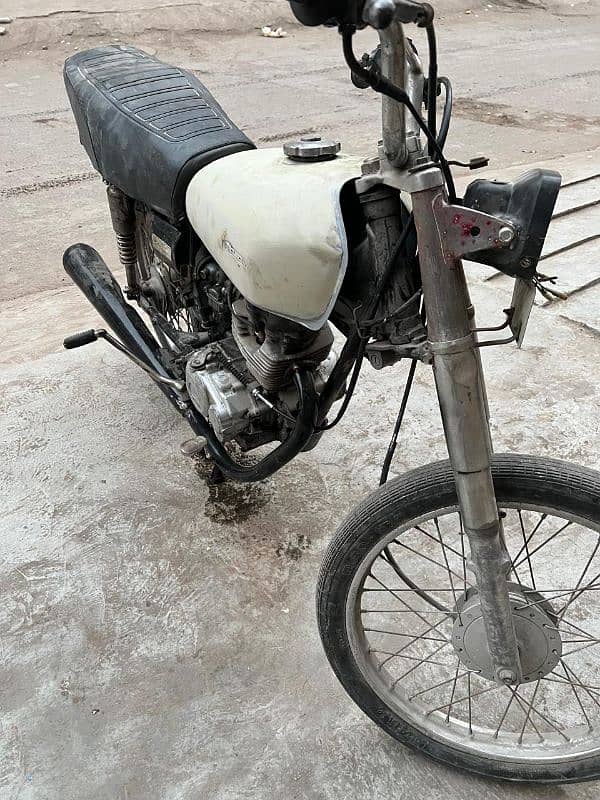 Honda 125 2004 6