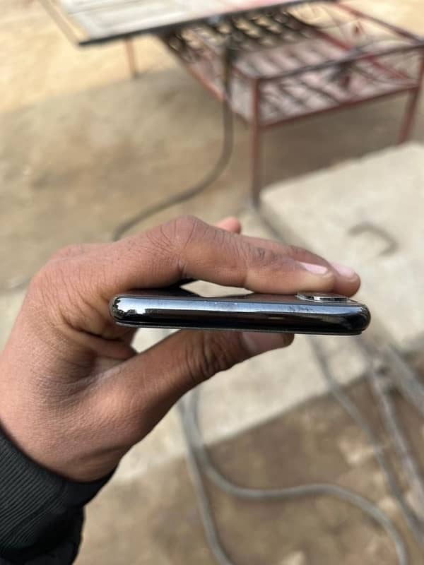 iphone x pta prove 64 gb 4