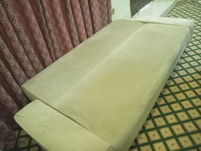 Premium quality sofa/bed for sale 3