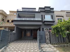 10 MARLA BRAND NEW HOUSE FOR SALE IN NASHEMAN E IQBAL PHASE 1