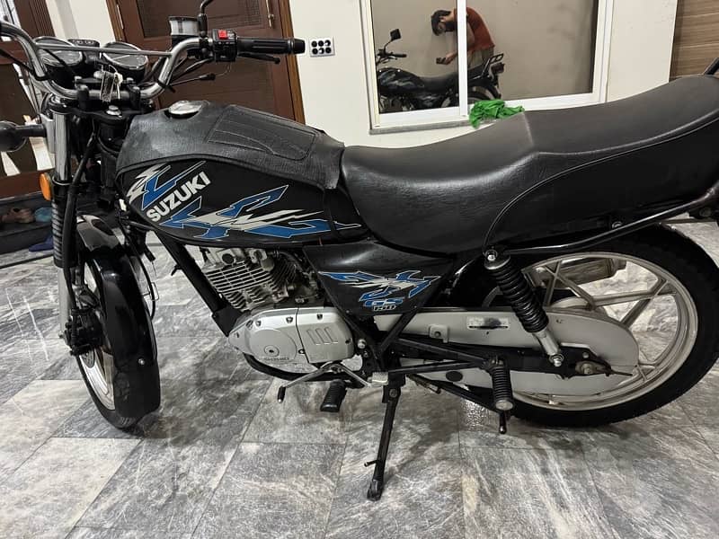 Suzuki Gs 150 9