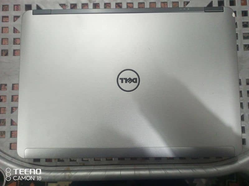 DELL LATITUDE E6440 GREY METALLIC COLOUR  PEICE IN BEST PRICE 10