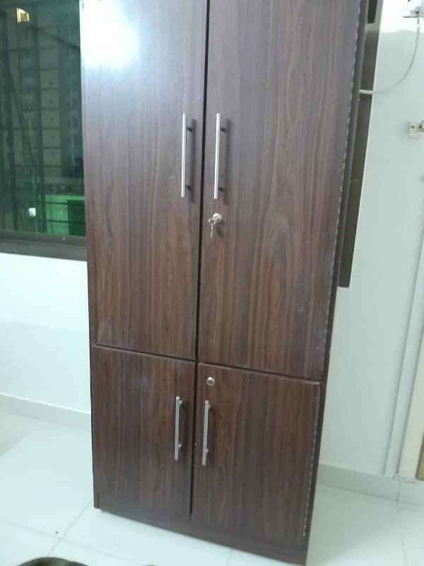 almari 2 door 3