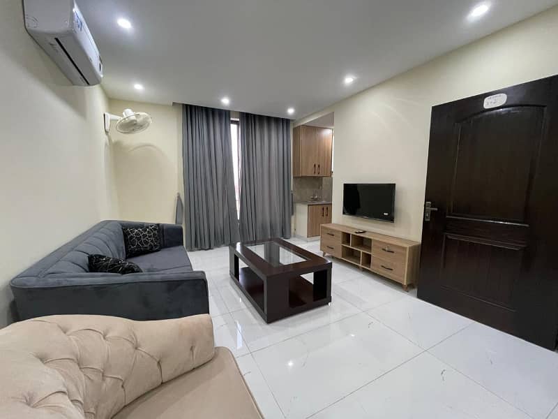 1 Bedroom VIP Full furnish flat per day available in Bahria town Lahore 2