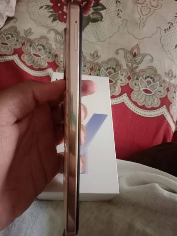 vivo y28 for sale contact no 03025066884 6